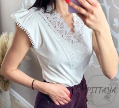 Bluzka zdobiona biała