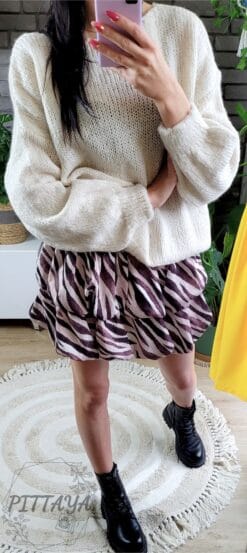 Sweter z kokardkami 2