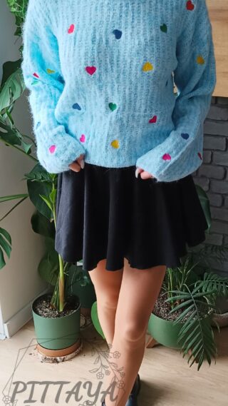 Sweter z serduszkami 3